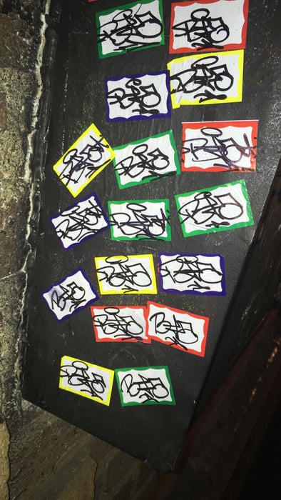 Mini Wavy Border Egg Shell Stickers